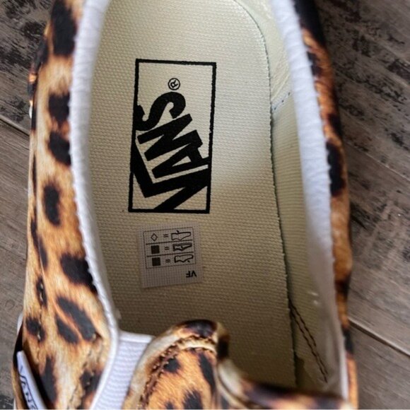 Vans Leopard Print Slip-On Shoes – Women’s Size 10.5 (Men’s 9) – NWT - Picture 2 of 7
